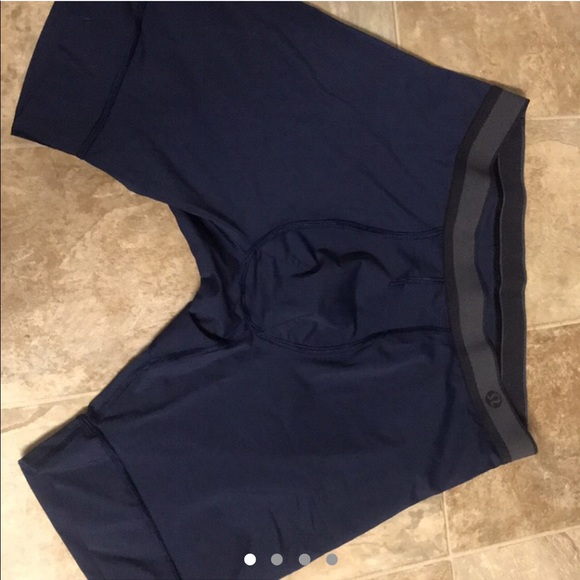 Men’s lululemon shorts - Picture 6 of 8